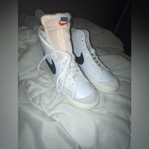 Nike Blazer Mid ‘77 Vintage “White Black”